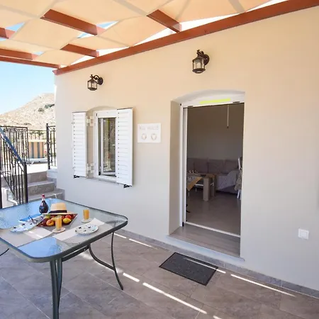 Private House Niki Kalymnos ヴィラ