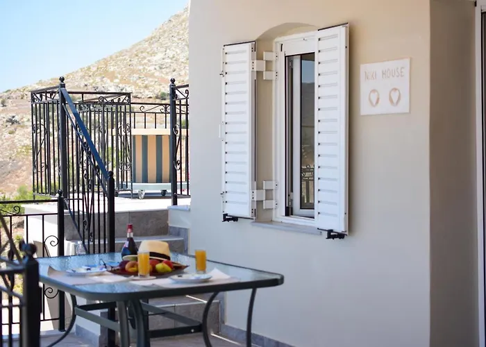 فيلة Private House Niki Kalymnos *