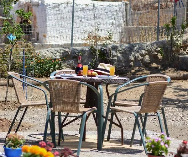 فيلة Private House Niki Kalymnos *