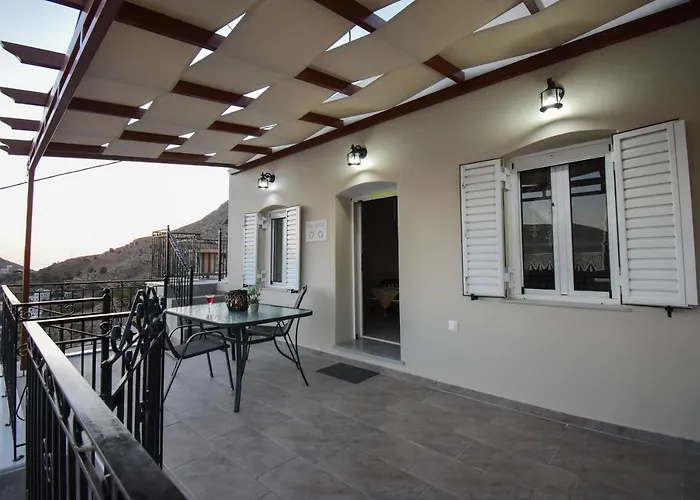 فيلة Private House Niki Kalymnos *